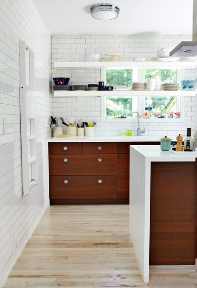 キッチン,開放感,作り付けの棚,雰囲気